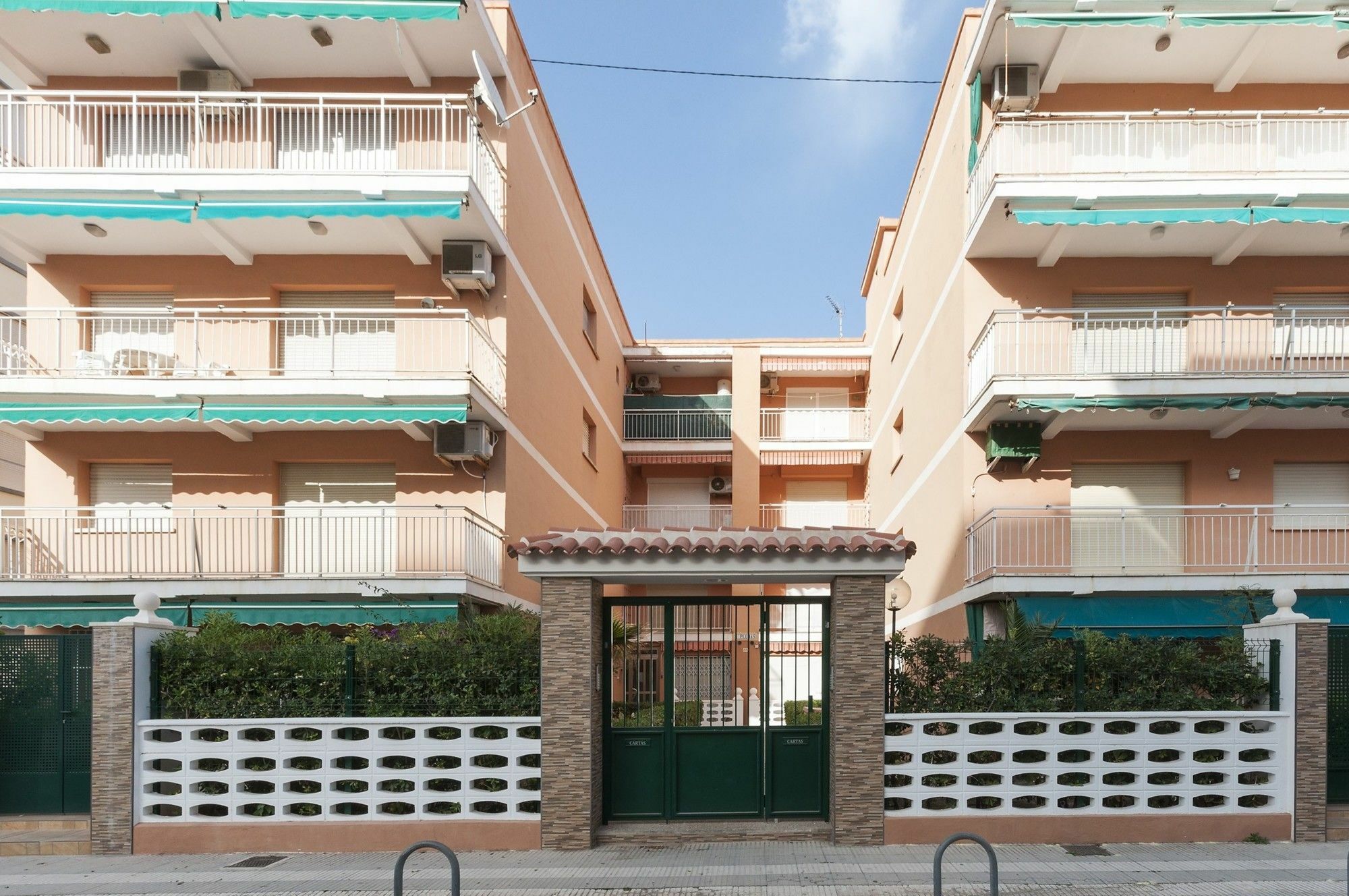 Plumas Apartment Gandia Exterior photo